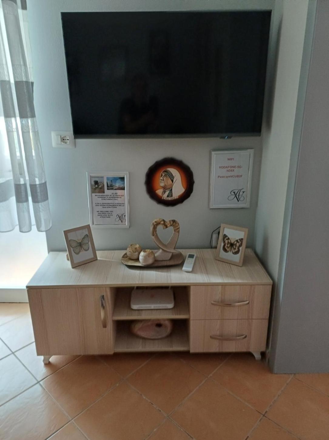 Apartamenti Vero Tiranë Ngoại thất bức ảnh